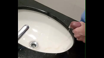 Tesão No Trabalho - cumshot, cum, cock, dick, work, gay, hospital, gozada, big-cock, tesao, punheta, trabalho, gay-mastu - Video 2228119