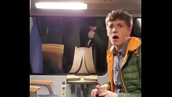 Pajizo Vergon En El Metro