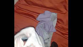 Los Calzones De Mi Cuñada - calzones-de-mi-cunada, me-la-jalo-por-mi-cunada, cunada-me-trae-loco - Video 2223577