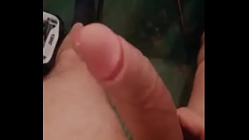 Toma Leche!! Chico Eyacula Muy Lejos Explosion De Leche :)