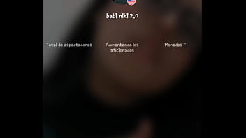 Mujer Deliciosa 20 Años, Muestra Sus Senos Muy Ricos