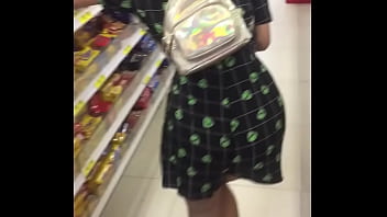 Milly Lascy Andando Com Vibrador No Shooping