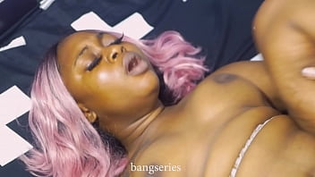 Eboney Makes Out With Her