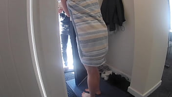 Recently Divorced Young Mom Flashes Her Body, Seduces And Fucks Delivery Guy. She Let Him Cum Inside