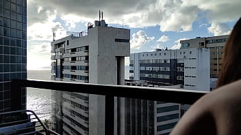 Transando Na Sacada De Frente Pro Mar