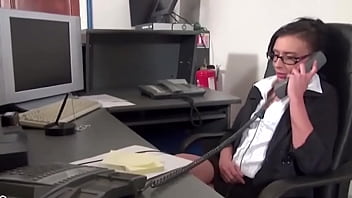 Ma Secretaire Adore Me Sucer Pour Me Faire Jouir Sur Ces Seins