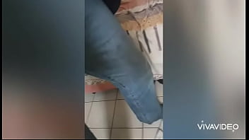 Grosse Merde Se Pisse Dessus