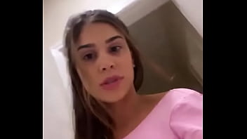 Ana Safada Mostrando O Corpo