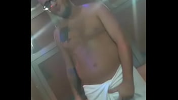 Trabalhando E Se Divertindo Com A Cliente. Safada Gostou Tanto Do Elf Danado Que Pediu Para Me Filmar Na Hora De Descanso.