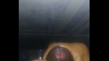 Punheta Do Moreno No Banheiro