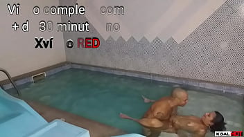 Mike Hot Chama A Linda De Gostosa Da Sua Mullher Danny Hot, Para Ir Para Suíte Real, E Fodem Em Todos Os Lugares Na Piscina