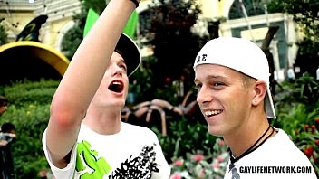 Hot Twink Is New In Town And Looking For Action! - anal, fucking, lollipop, gay, twinks - Video 6414468