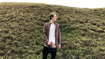 Horny Boy With Huge Dick (23cm) Jerking Off Outdoor In The Cold Weather