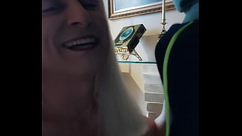 Filho Da Vizinha Acha Que Tenho Obrigação De Chupar O Pau Dele Toda Hora Que Fica Duro! Já Está Mal Acostumado!