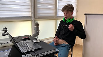 Young Streamer On Twitch Jerking Off After Stream /big Dick / Monster Cock