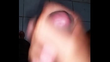 Negão Batendo Uma No Banho