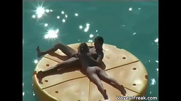 A Floating Blowjob Voyeur Cam