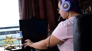 Fuck Me While I Play Videogames