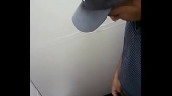 Spy In The Bathroom - bathroom, spy, piss, caught, wc, orinando, banheiro, mijando, espiar - Video 6567523