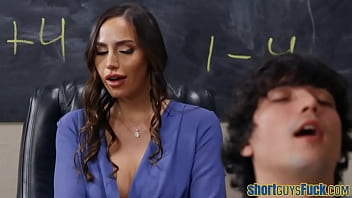 Bigbooty Cougar Professor Banged By Little Guy