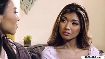 18yo Asian Is Facesitted By Petite 19yo