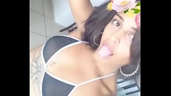 Peito Da Safada Aparecendo Ao Vivo