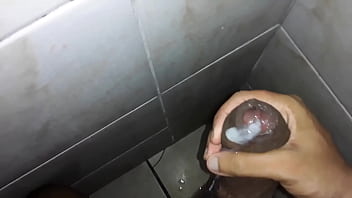 Onde Vai Querer Meu Leitinho Quente? Na Boquinha, Nos Peitões Ou Na Bucetinha?