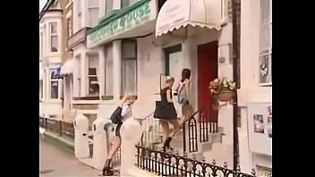 Michelle Thorne - Laura Jones