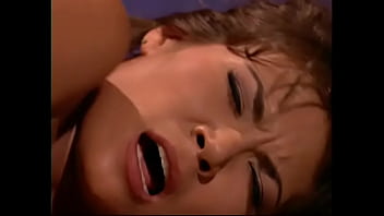 Notorious Columninst Who Writes Scandal Artlicles About Private Life Of Celebrities Sent Pretty Waitress Brooke Ashle...