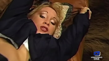 Magella Morales Prend Ma Grosse Queue Par Tous Les Trous