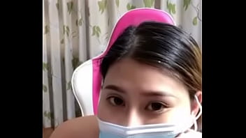 Gái show vú đẹp part1