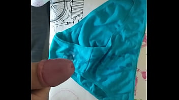 Corrida En Bragas De Mi Mujer 187