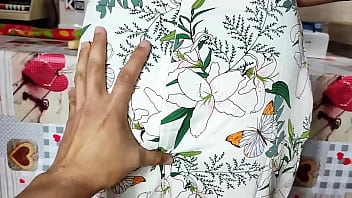 Grabo A Mi Madrastra Caliente Cocinando - Mi Marido Trabaja Mucho Asi Que Mi Hijastro Toma Su Lugar