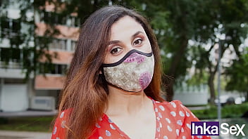 Señora Turista Colombiana Pide Ayuda Para Tomarse Fotos Y Es Cogida Por Desconocido