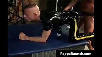 Kinky Dude Gets Facial After Taking Gay Boys