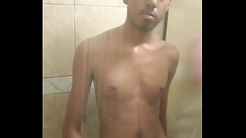 Magrinho De Pau Duro No Banho