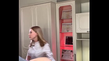 The Beauty Came For A Deep Bikini Waxing, Most Likely She Is Getting Ready For Hot Sex