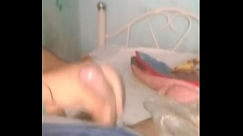 Me Masturbo Bajo Las Cobijas