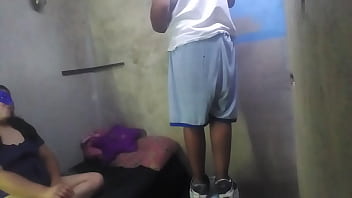 Esta El Pintor Trabajando En Mi Cuarto Y Lo Invite A Hacer Un Video