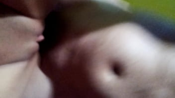 Tío Consiente A Sobrina