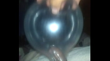 Masturbándome Con Un Condón - virgen, condon, pene-pequeno - Video 2057956