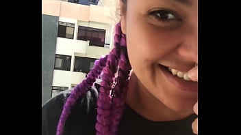 Mulher Se Exibe Sem Roupa Na Varanda Para Todos Os Vizinhos E Quando V_ Que Ta Sendo Observada Se Masturba De Tesão