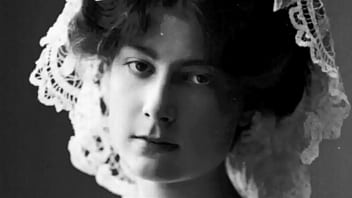 Dark Lantern Entertainment Presents - Hairy-classic-retro-vintage-hairy-pussy-gay-blowjob-vintage-blowjob-hairy-pussy-fucking-clas