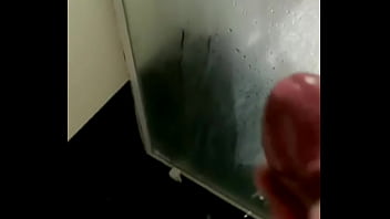 Gozando No Chuveiro - gay, gozando, punheta-no-chuveiro - Video 2137304