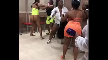 Female-fight, Caught-on-cam - Unknown - 2025 - Wild - Scene - Video 2074756