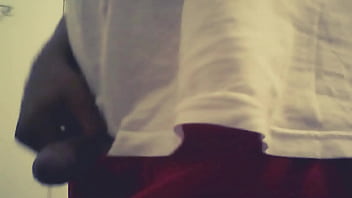 Marrento De Pau Pequeno E Cabeçudo.