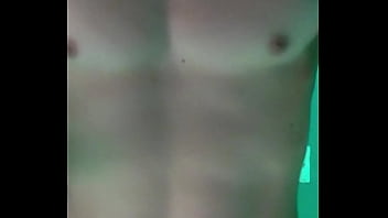 Branquinho Puto Batendo Uma Na Hidromassagem