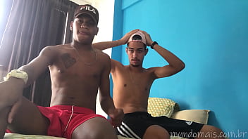 Primos Legítimos Fazem Putaria No Quarto Sem Camisinha