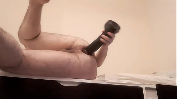 Un Gros Gode En Entier Dans Mon Cul