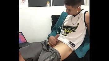 Safado Marrento Gozando Vendo Porn_ Gay - gay, safado, marrento, maloqueiro - Video 2058459